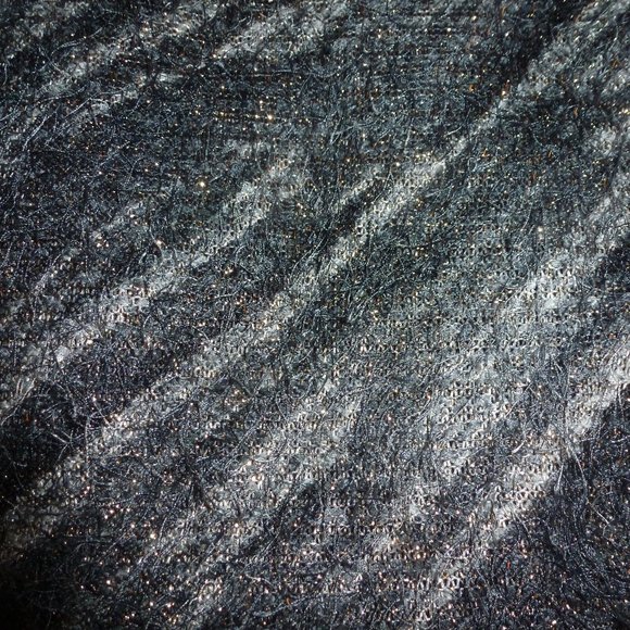 A.  Byer Festive Golden metallic  Peacock Sleeveless Blouse - M NEW - Picture 9 of 10